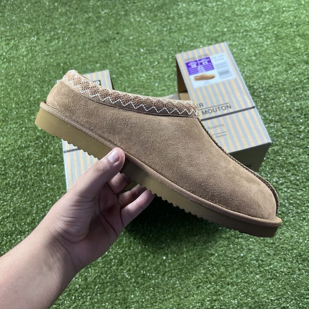 Kirkland Signature Unisex Shearling Slippers Tan Men's 10 Women's 11